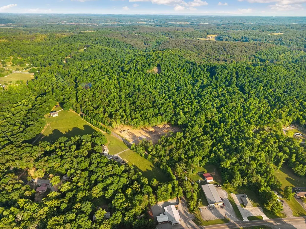 9 Pleasant Hill Road Ten Mile TN 37880