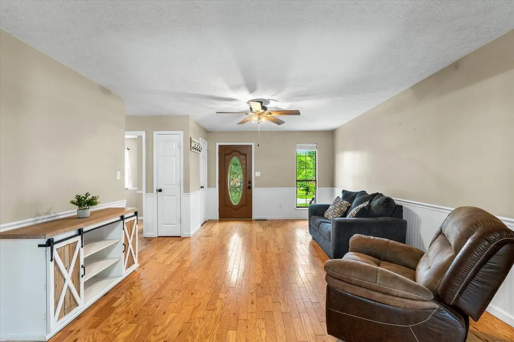 122 Nash Drive Athens TN 37303