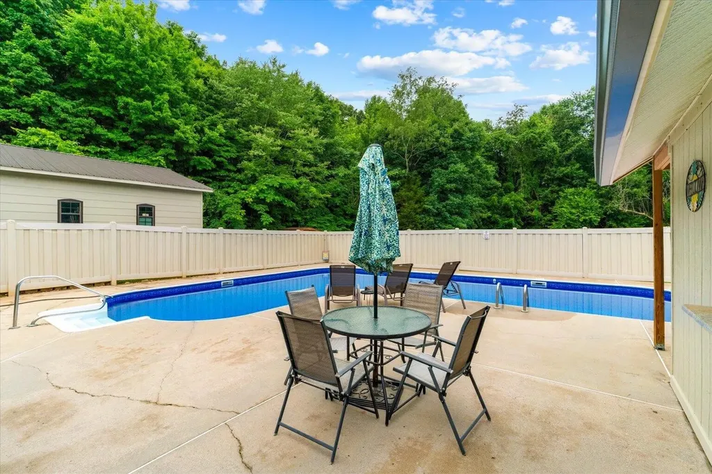 122 Nash Drive Athens TN 37303