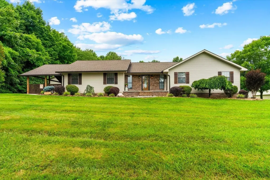 122 Nash Drive Athens TN 37303