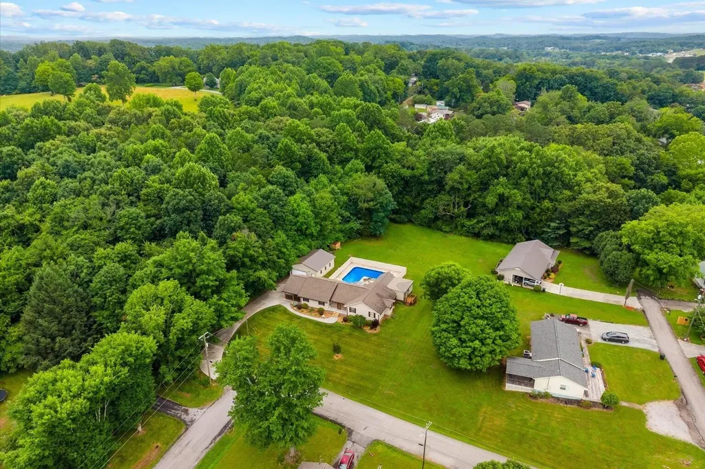 122 Nash Drive Athens TN 37303