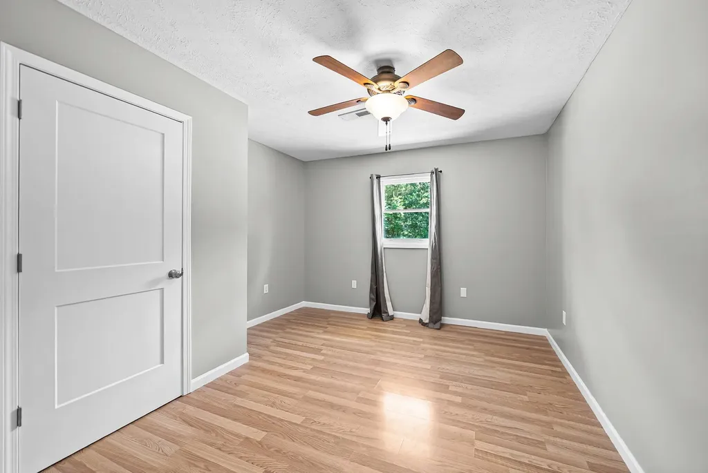 123 Morgan Loop Bumpus Mills TN 37028