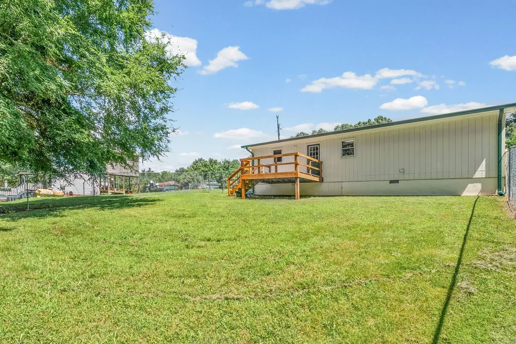 123 Morgan Loop Bumpus Mills TN 37028