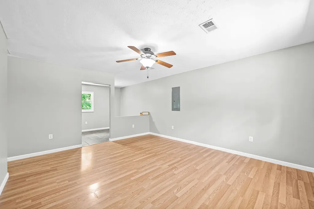 123 Morgan Loop Bumpus Mills TN 37028
