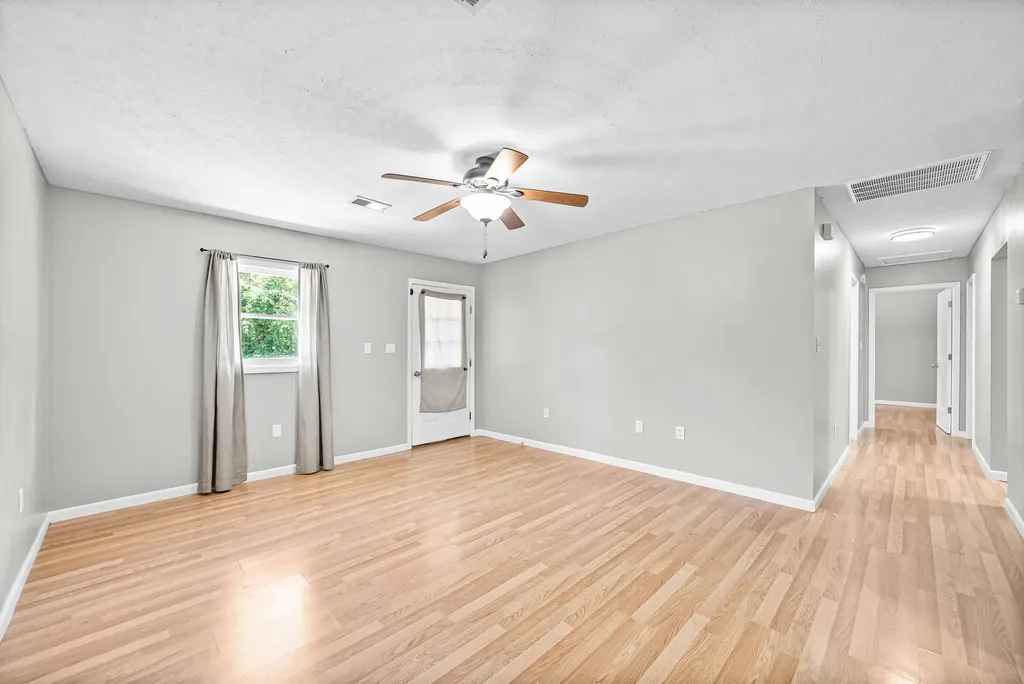 123 Morgan Loop Bumpus Mills TN 37028