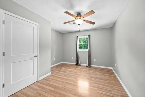 123 Morgan Loop Bumpus Mills TN 37028