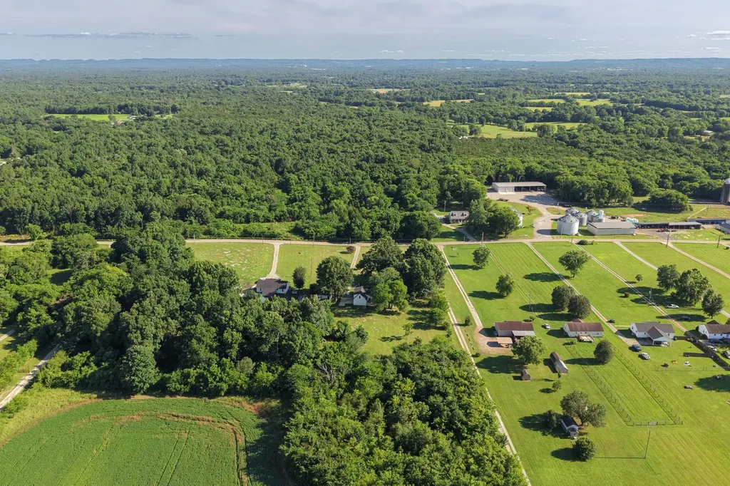 1510 Wade Brown Road Lewisburg TN 37091