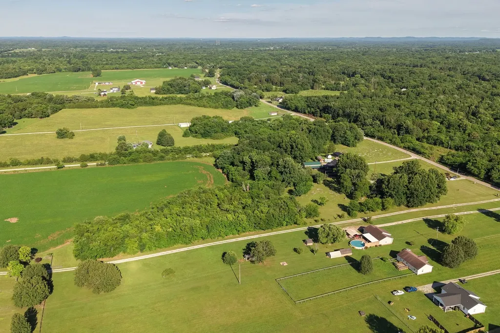 1510 Wade Brown Road Lewisburg TN 37091