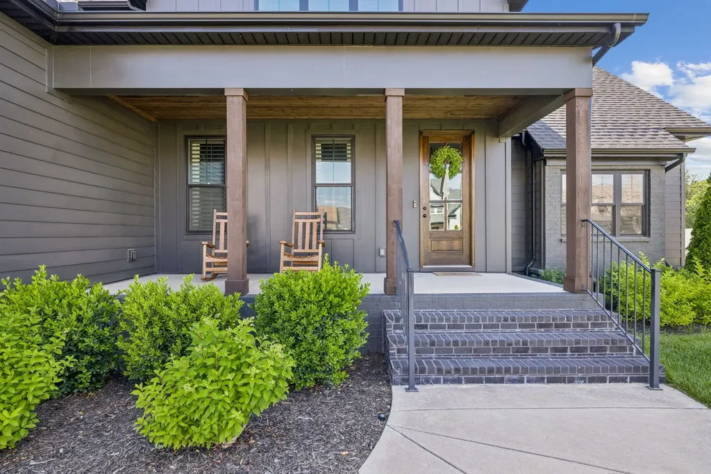 1827 Rhonda Drive Christiana TN 37037