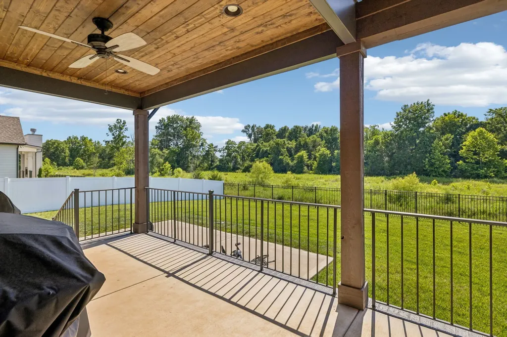 1827 Rhonda Drive Christiana TN 37037