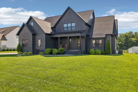 1827 Rhonda Drive Christiana TN 37037