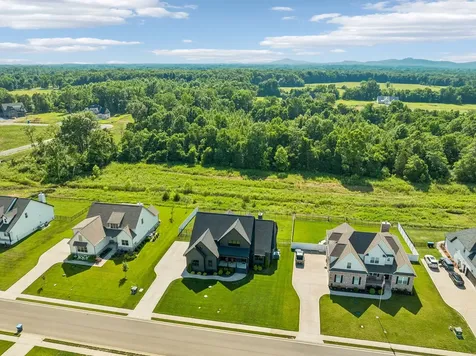1827 Rhonda Drive Christiana TN 37037