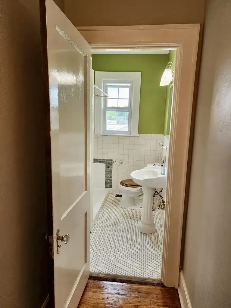 202 W Morford Street Mcminnville TN 37110