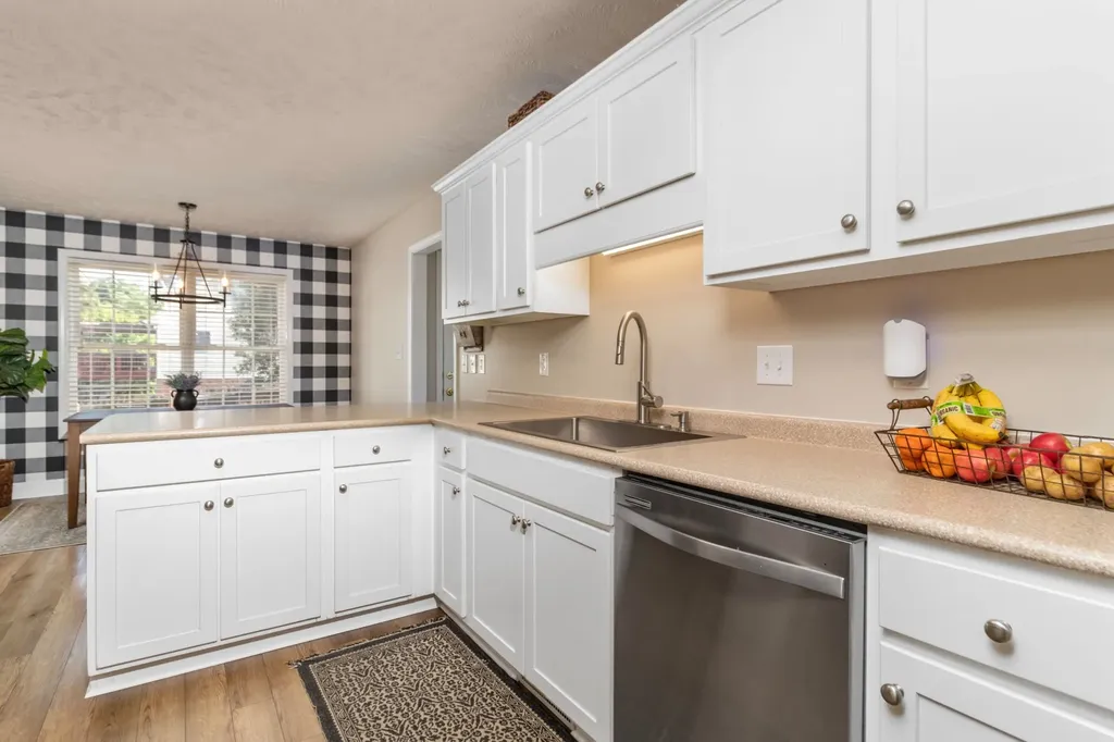 3572 Rabbit Run Trail Adams TN 37010