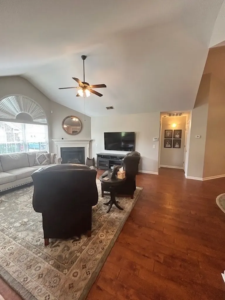 825 Browns Lane Gallatin TN 37066