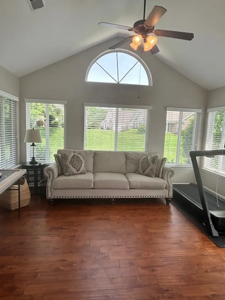 825 Browns Lane Gallatin TN 37066