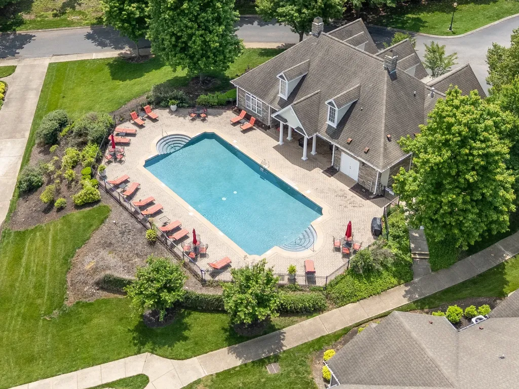 825 Browns Lane Gallatin TN 37066