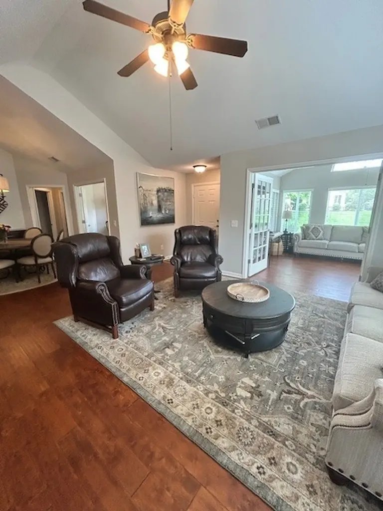 825 Browns Lane Gallatin TN 37066