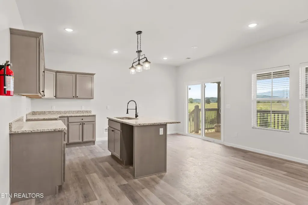 958 Lacy Court Sevierville TN 37862