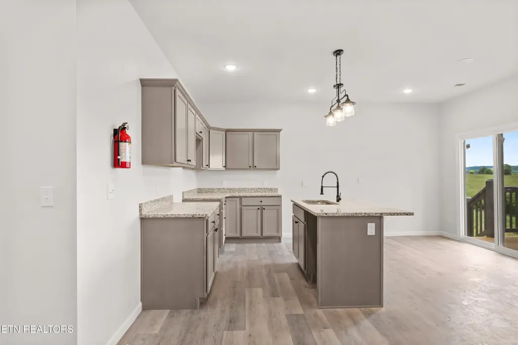 958 Lacy Court Sevierville TN 37862