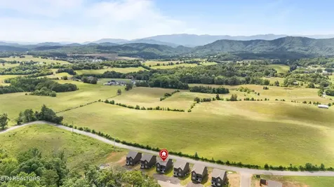 958 Lacy Court Sevierville TN 37862