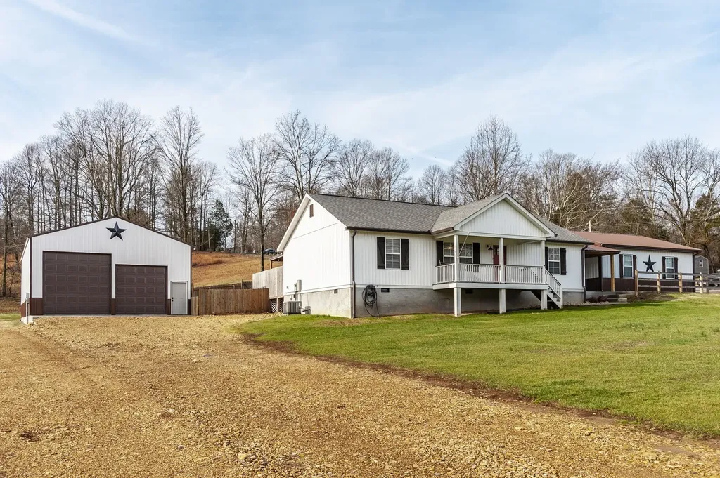 15 Raccoon Road Westmoreland TN 37186