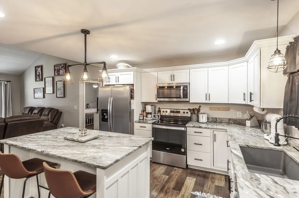 15 Raccoon Road Westmoreland TN 37186