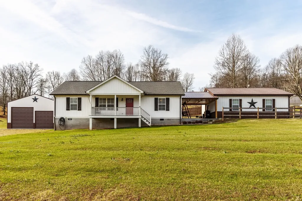 15 Raccoon Road Westmoreland TN 37186