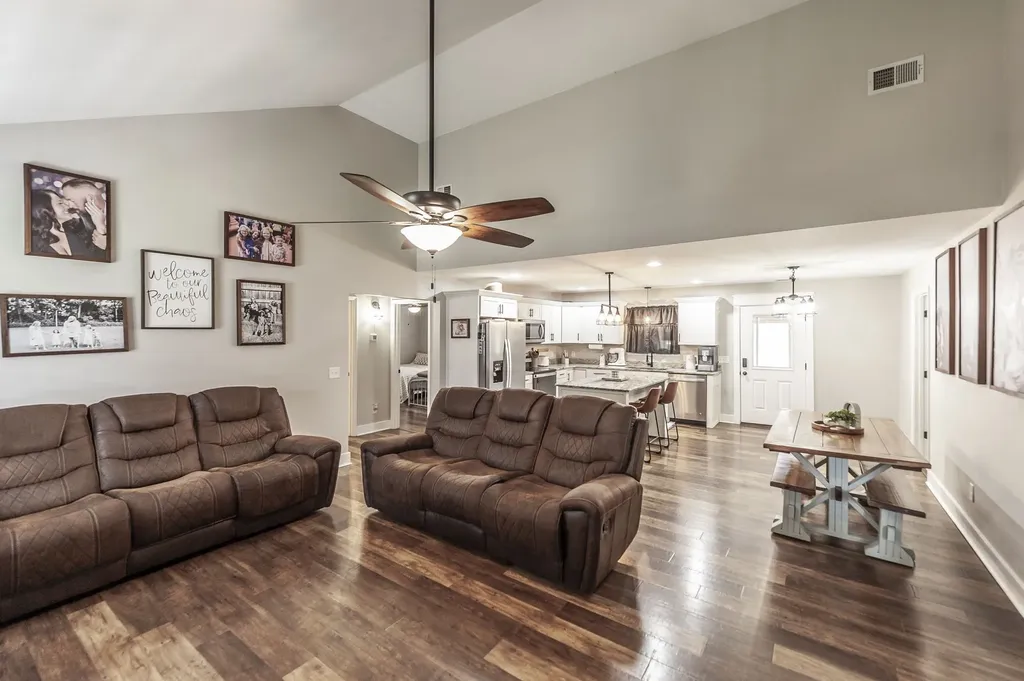 15 Raccoon Road Westmoreland TN 37186