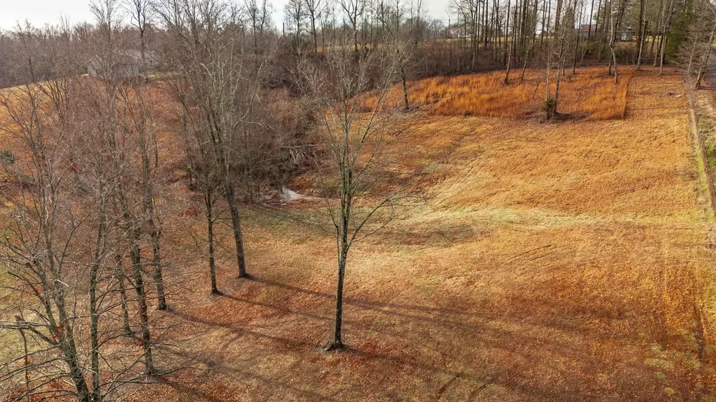15 Raccoon Road Westmoreland TN 37186