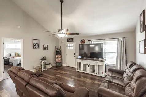 15 Raccoon Road Westmoreland TN 37186