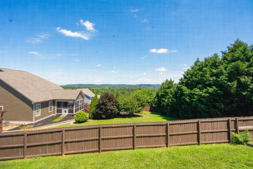 8155 Burgundy Circle Chattanooga TN 37421