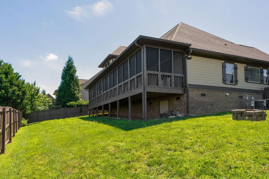 8155 Burgundy Circle Chattanooga TN 37421