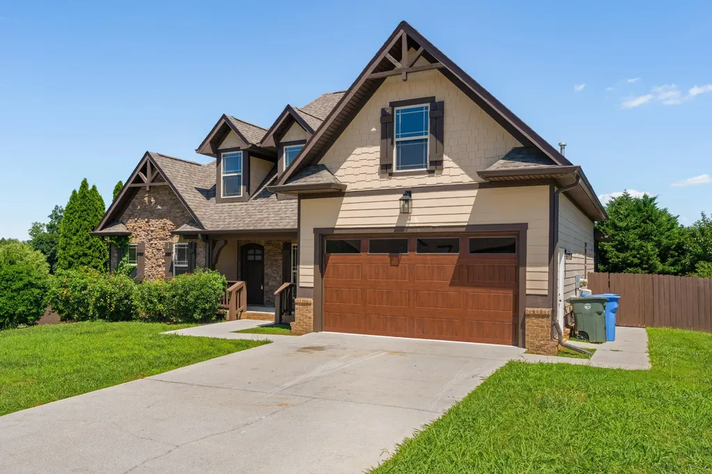 8155 Burgundy Circle Chattanooga TN 37421