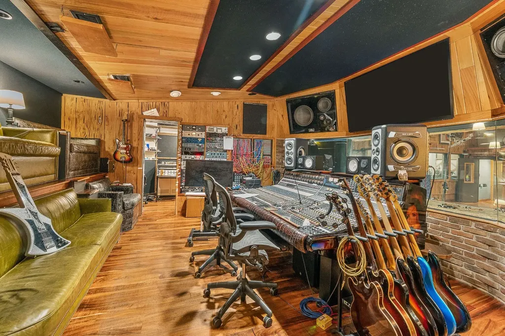 114 17th Ave, S Nashville TN 37203