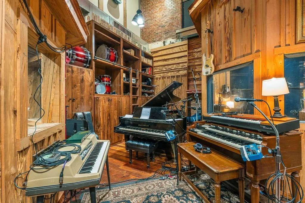 114 17th Ave, S Nashville TN 37203