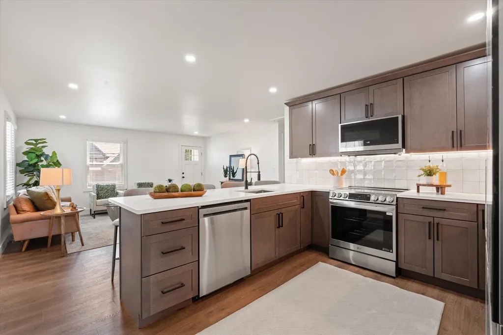 704 S 12th Street Nashville TN 37206