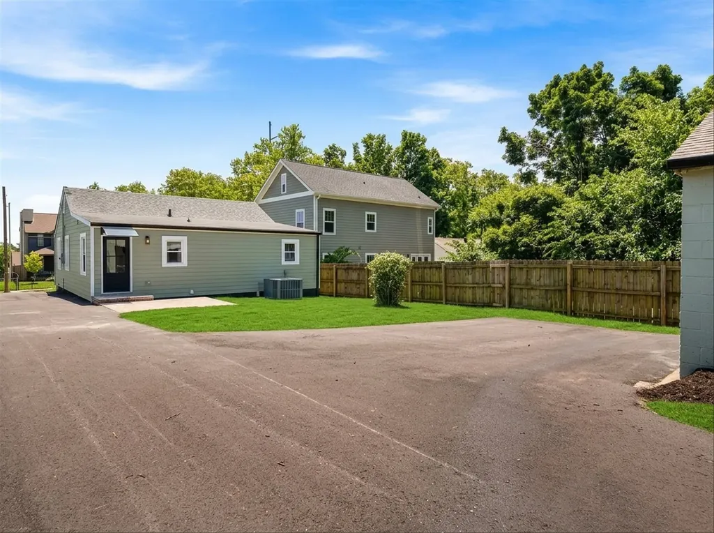 704 S 12th Street Nashville TN 37206