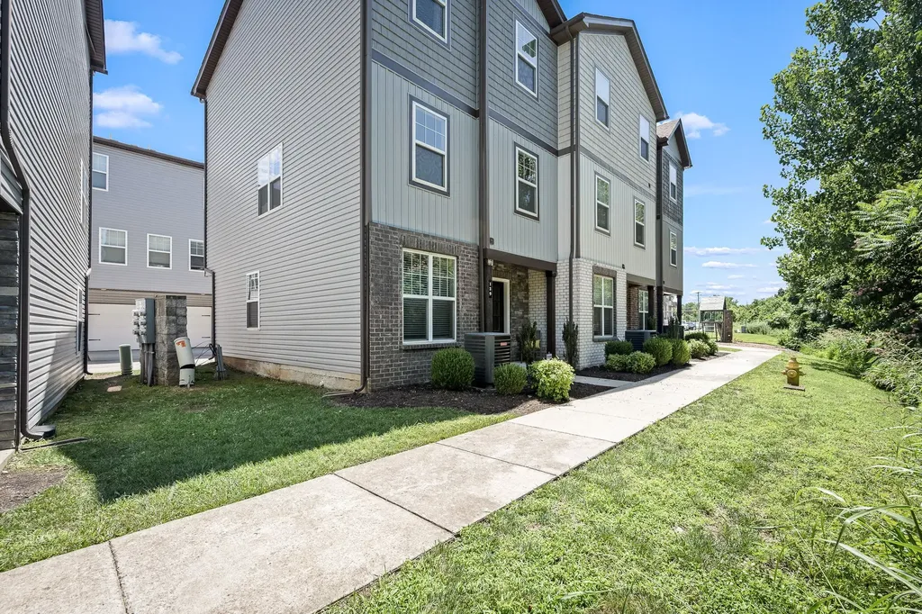 139 Ramsden Avenue La Vergne TN 37086