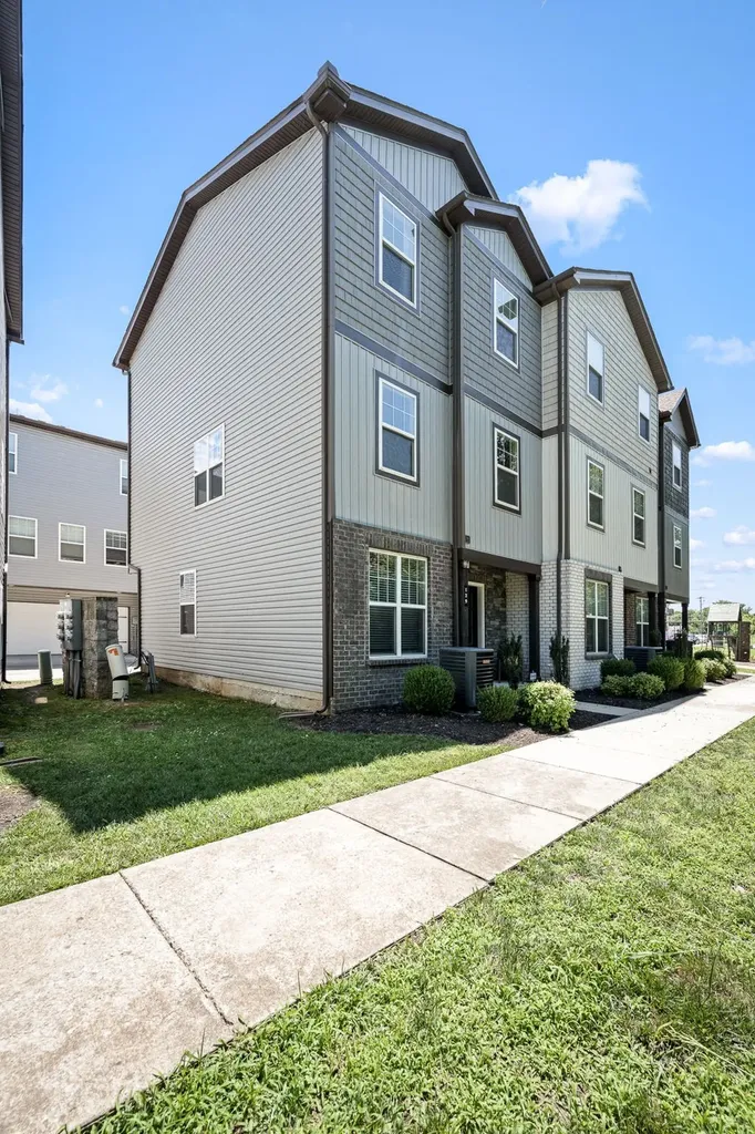 139 Ramsden Avenue La Vergne TN 37086