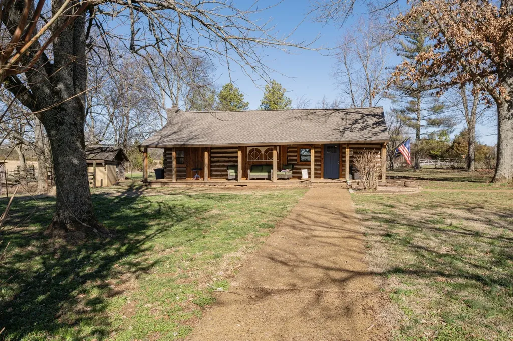 9202 Link Road Christiana TN 37037