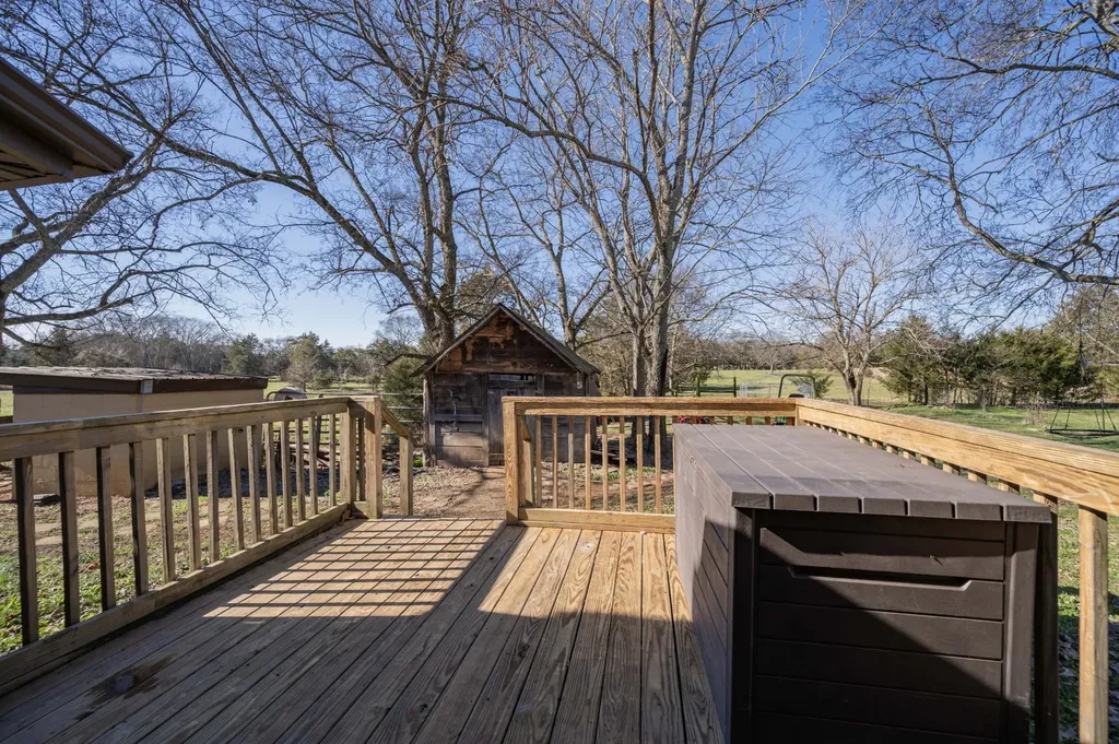 9202 Link Road Christiana TN 37037
