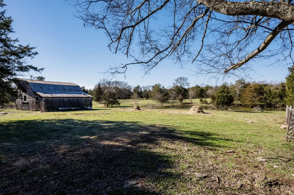 9202 Link Road Christiana TN 37037
