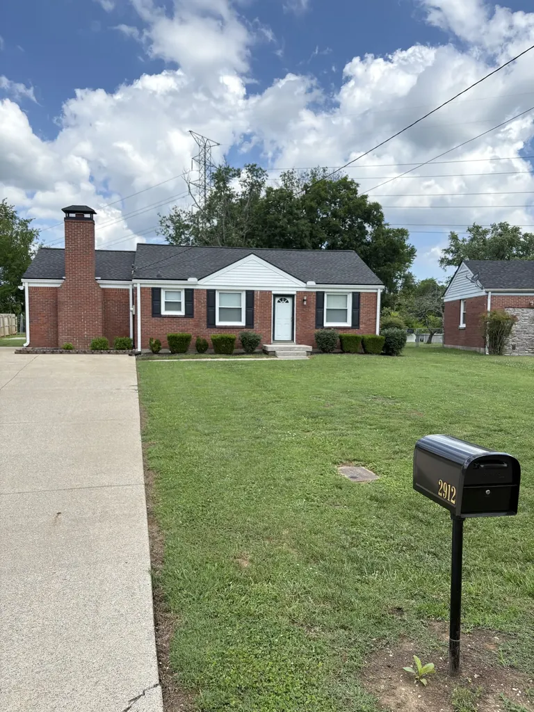 2912 Leatherwood Drive Nashville TN 37214