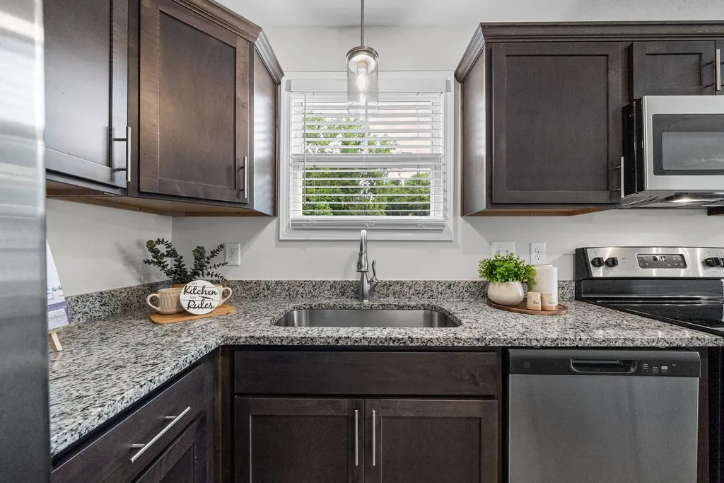 201 Quarry Overlook Way Clarksville TN 37043
