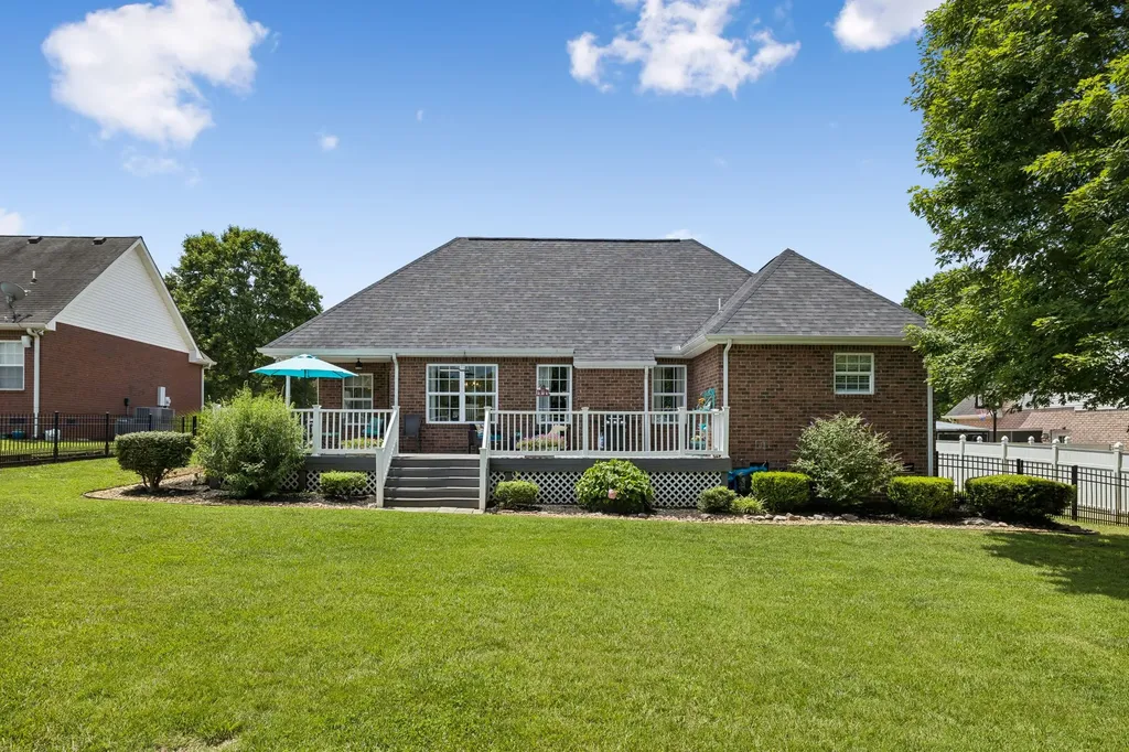 521 Dallas Court Murfreesboro TN 37130