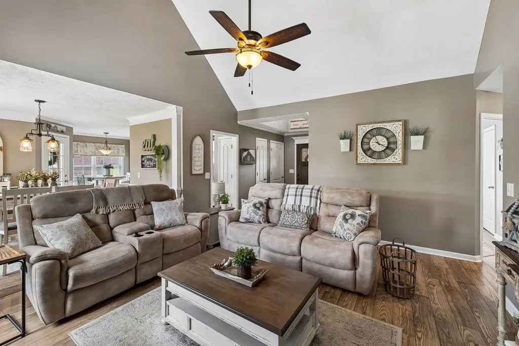 521 Dallas Court Murfreesboro TN 37130