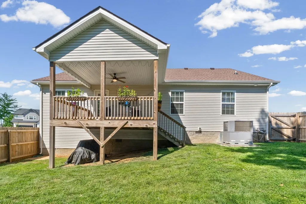 1064 Charles Thomas Drive Clarksville TN 37042