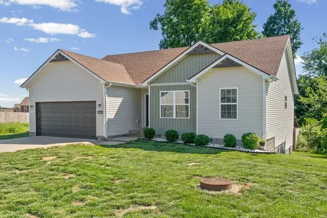 1064 Charles Thomas Drive Clarksville TN 37042
