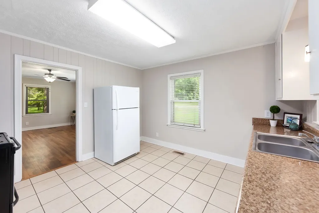 371 Bolivar Highway Jackson TN 38301